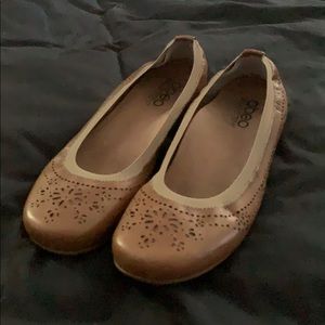 Abeo Tamara Light Brown Ballet Flats